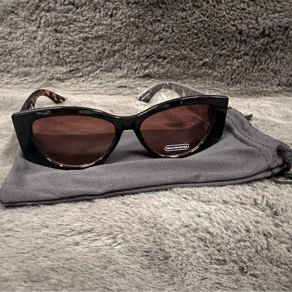Tortoise brown sunglasses
